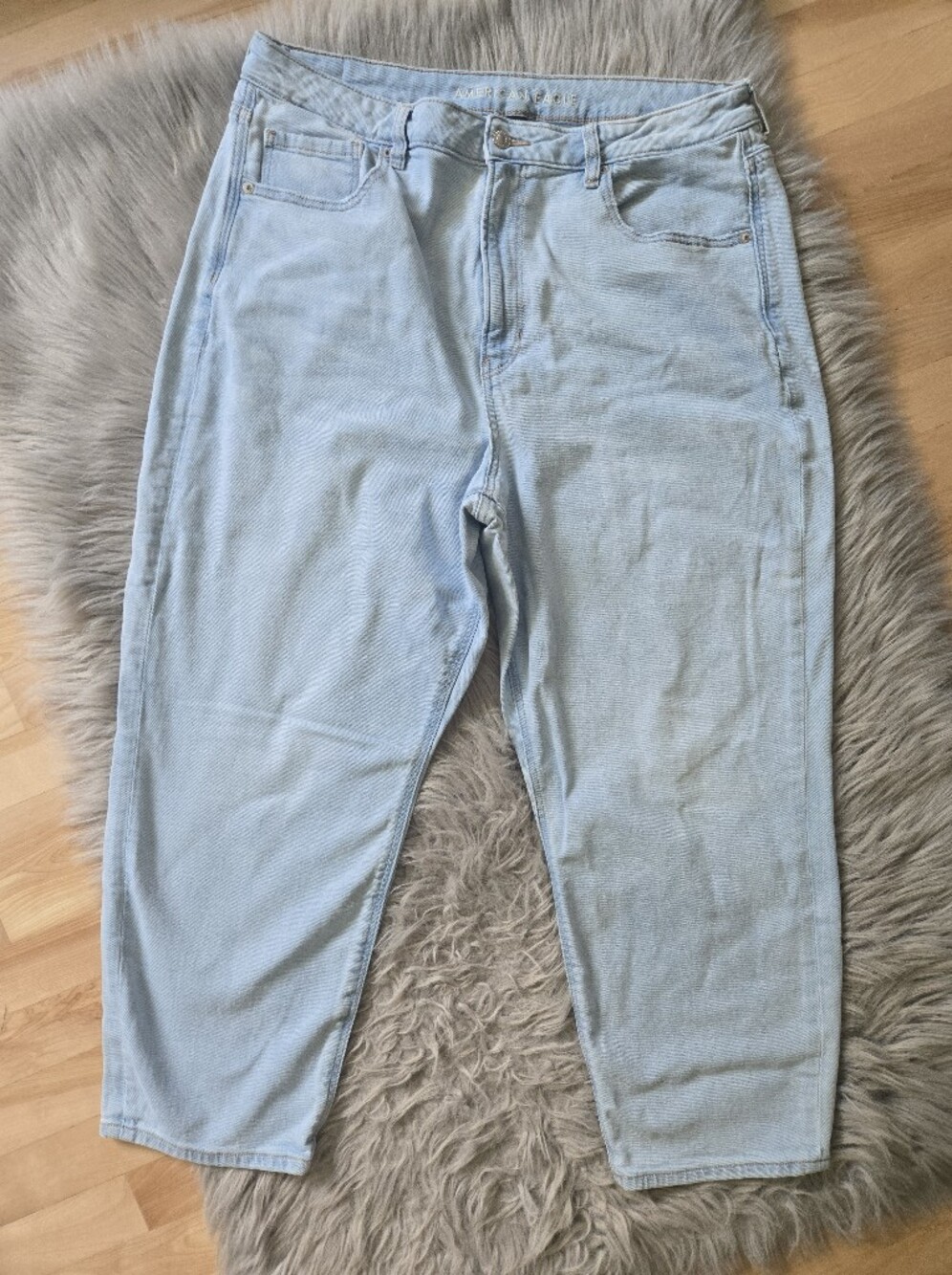 American Eagle Short Length Light Wash Mom Straight Jeans